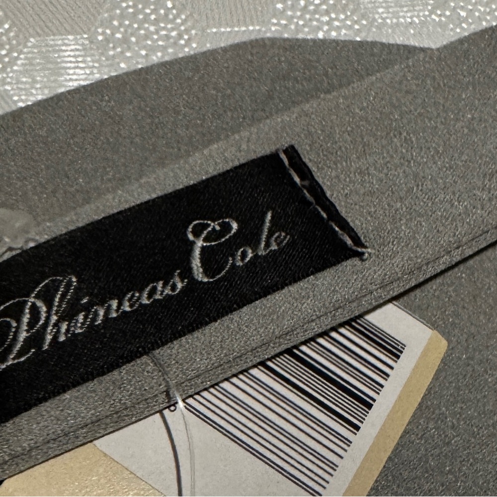 NWT Paul Stuart Phineas Cole Gray Bow tie